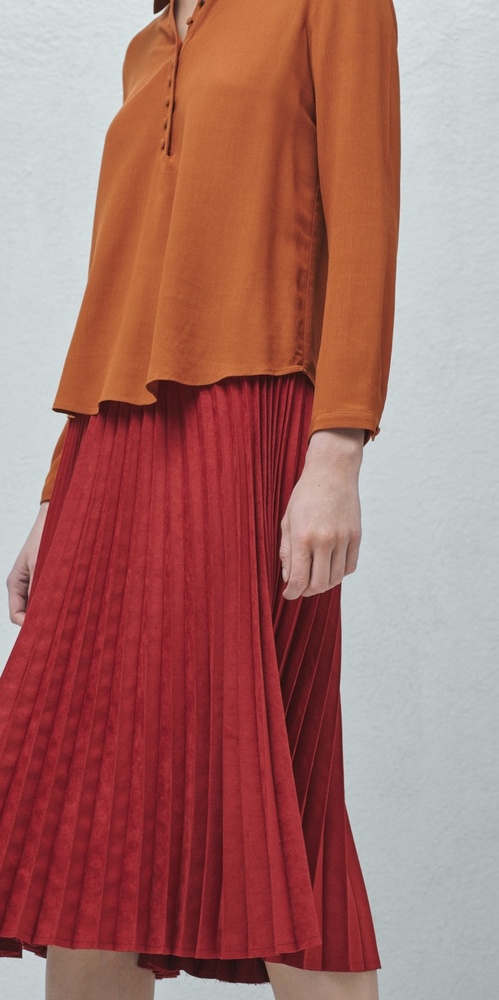 Pleated midi skirt